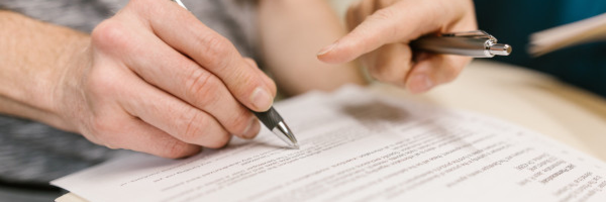 Umowy – dlaczego warto zawierać umowy na piśmie?